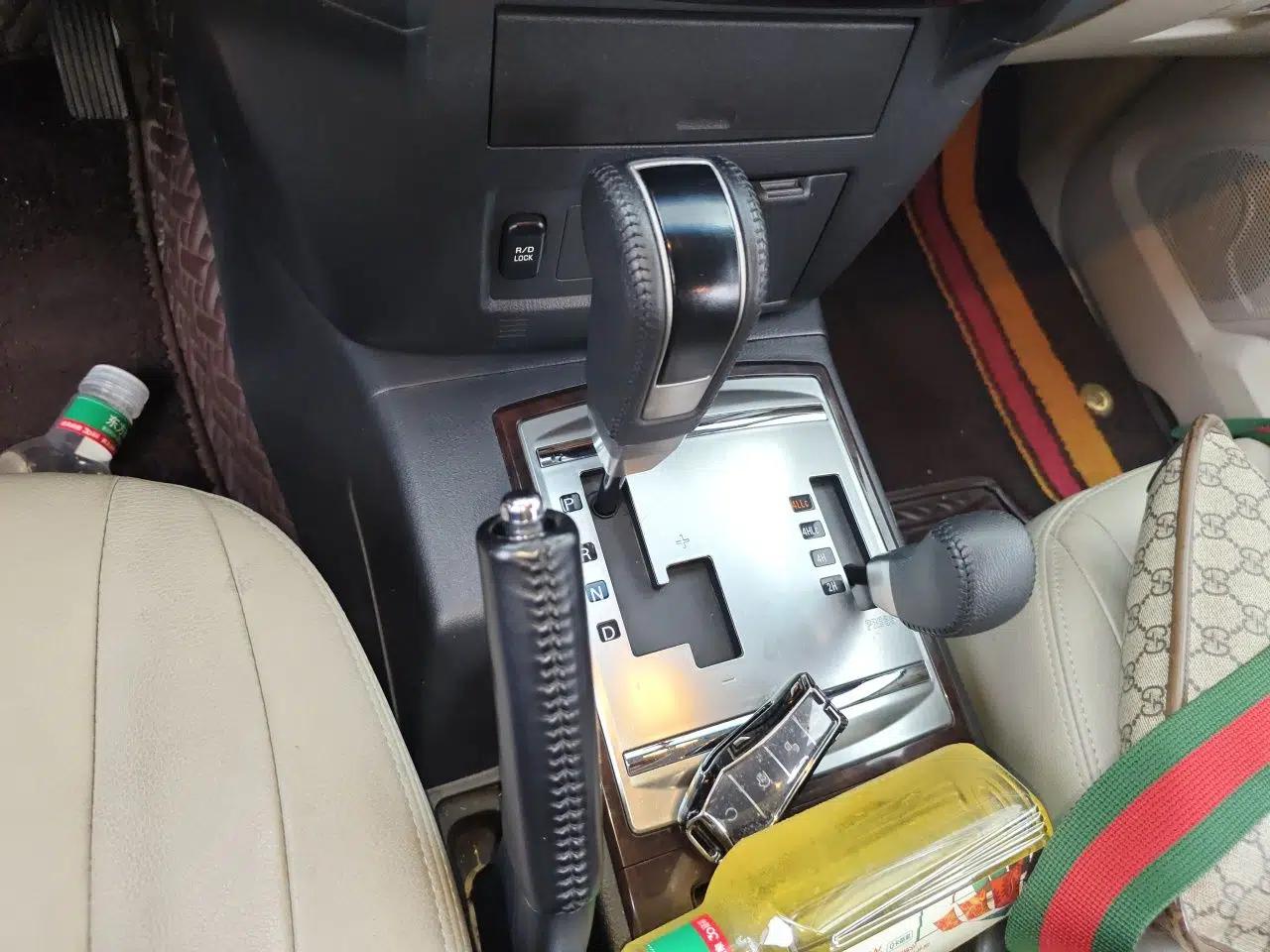 Mitsubishi Pajero  — миниатюра 15