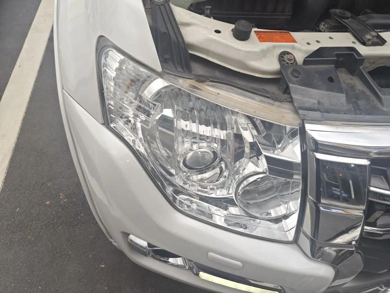 Mitsubishi Pajero  — миниатюра 7