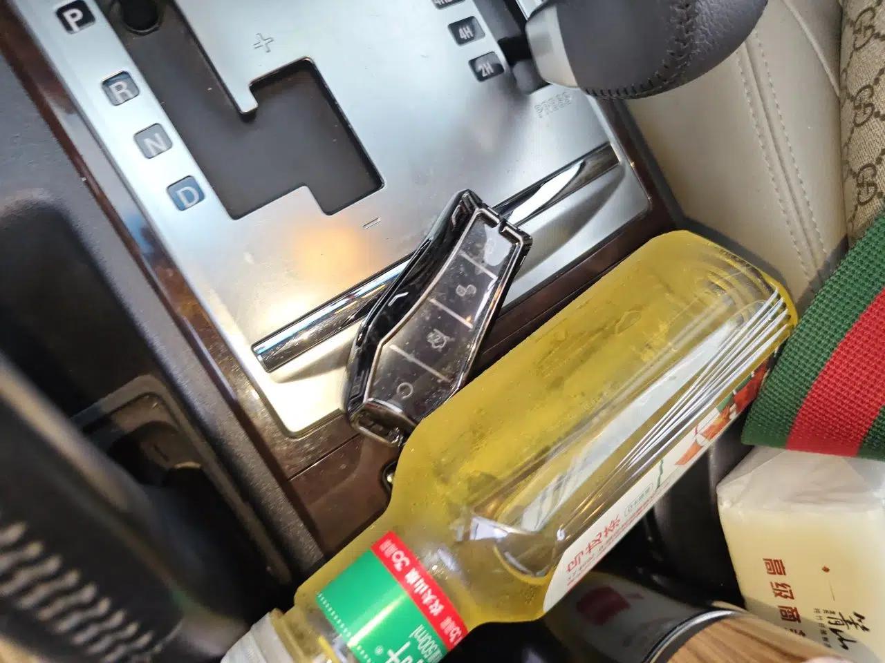 Mitsubishi Pajero  — миниатюра 9