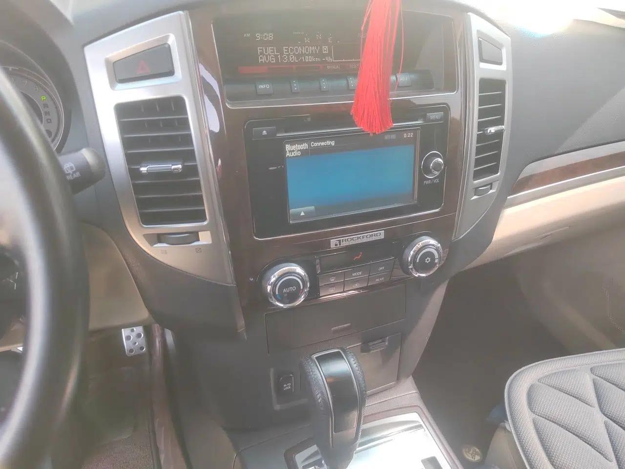 Mitsubishi Pajero  — миниатюра 14