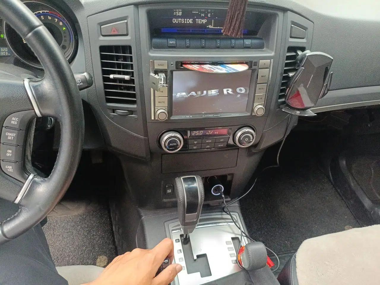 Mitsubishi Pajero 2011 3.0L Elite Edition — миниатюра 14