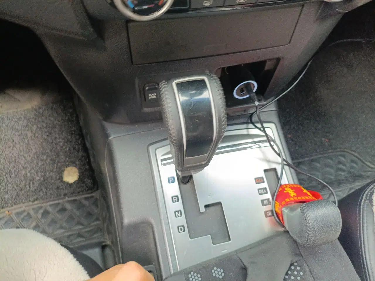 Mitsubishi Pajero 2011 3.0L Elite Edition — миниатюра 15