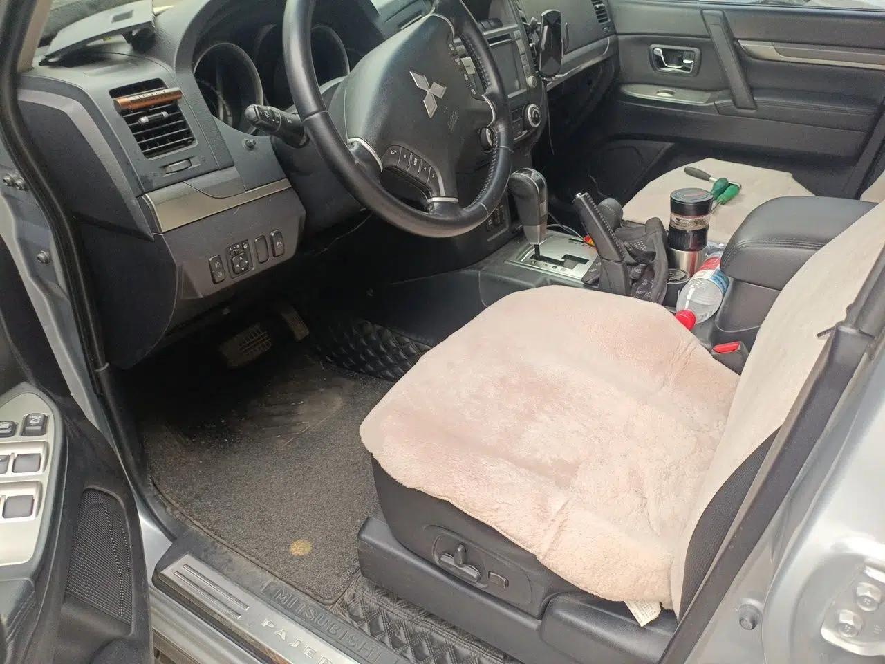 Mitsubishi Pajero 2011 3.0L Elite Edition — миниатюра 17