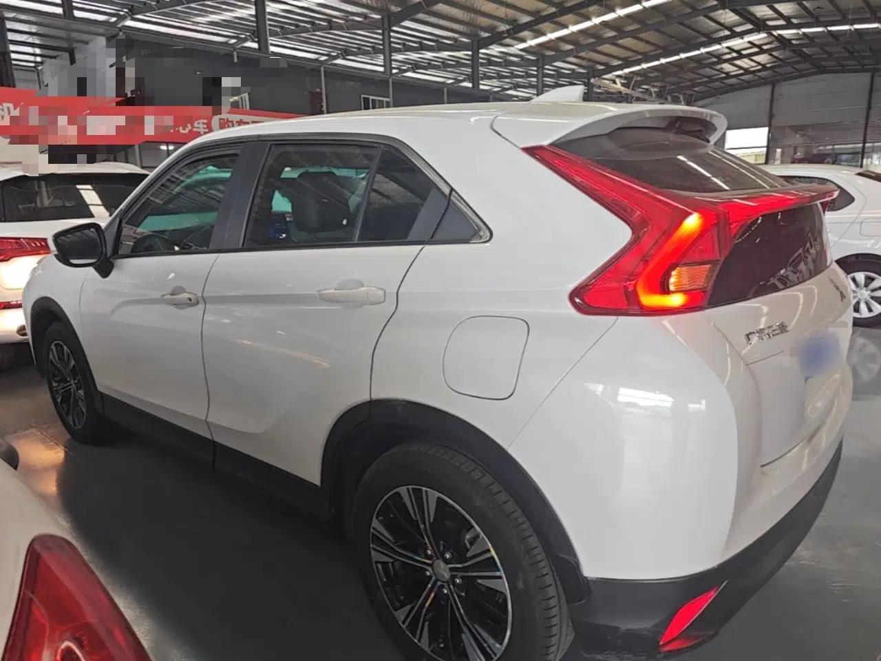 Mitsubishi Eclipse Cross 2018 1.5T CVT Two-Wheel Drive Fearless Edition — миниатюра 4
