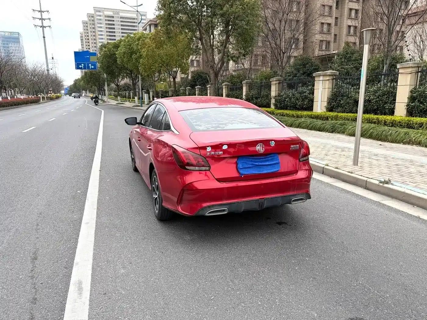 MG5 2022 180DVVT CVT Youth Luxury Edition — миниатюра 4