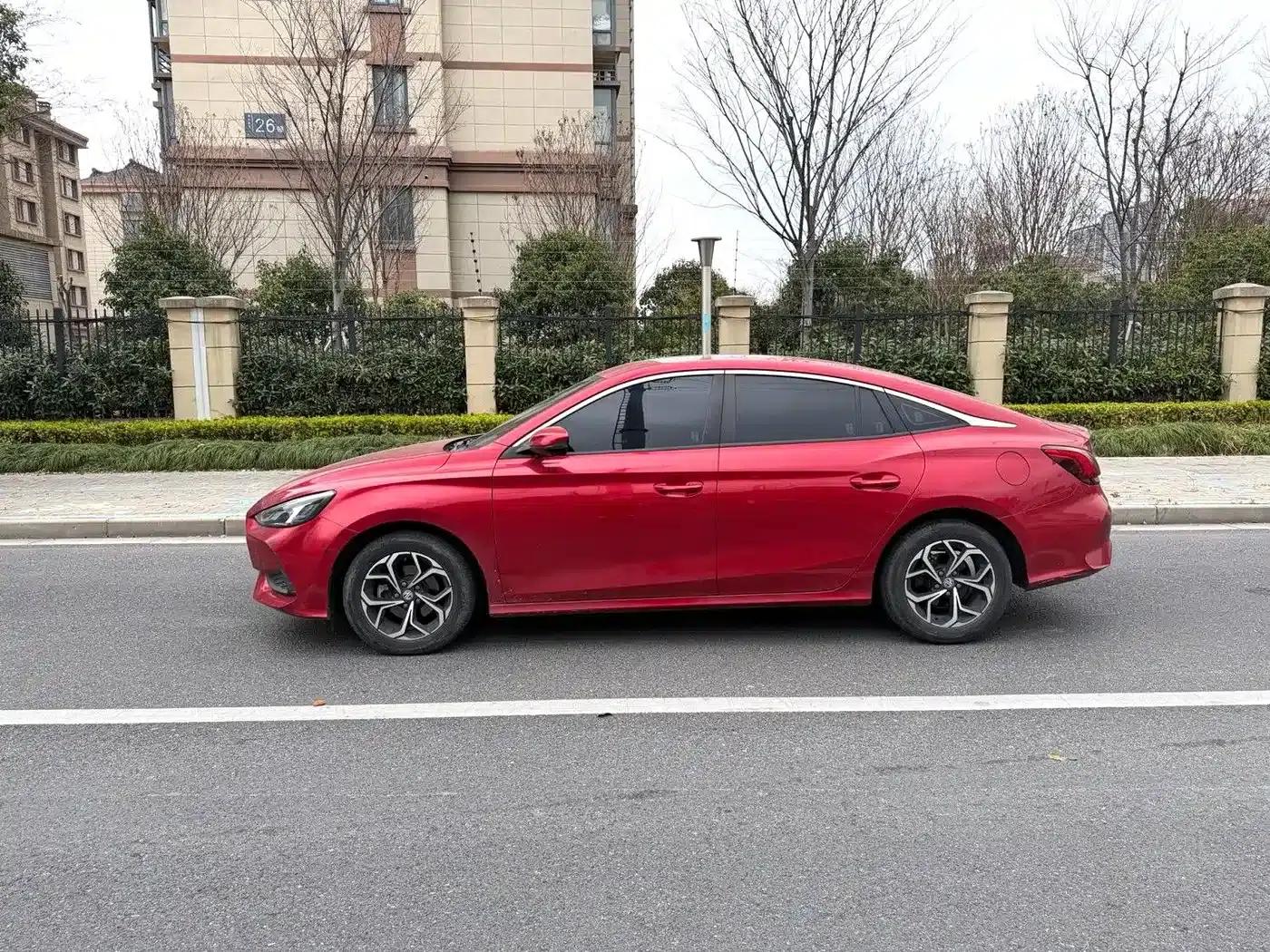 MG5 2022 180DVVT CVT Youth Luxury Edition — миниатюра 5