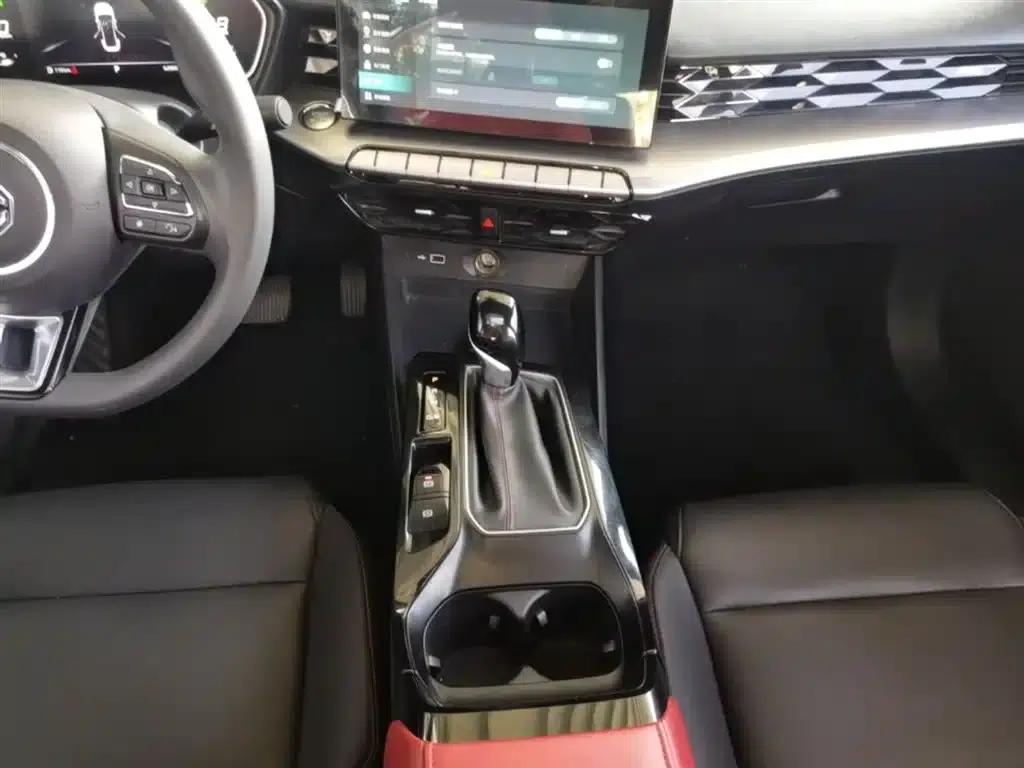 MG5 2021 Facelift 180DVVT CVT Youth Luxury Edition — миниатюра 14