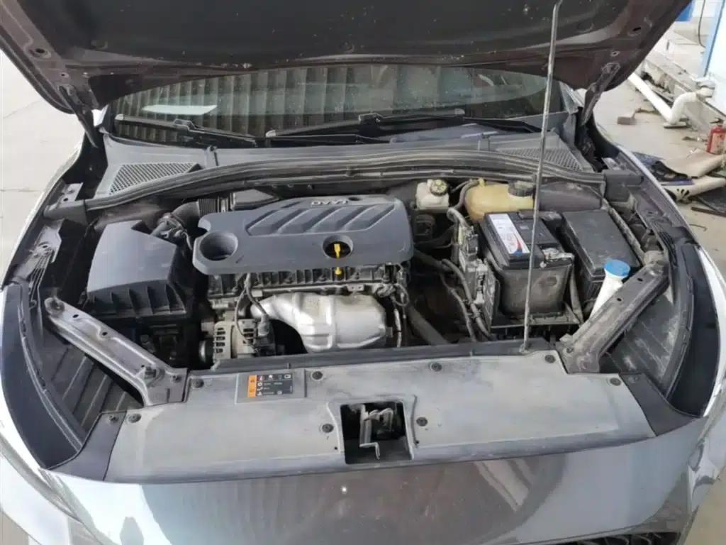 MG5 2021 Facelift 180DVVT CVT Youth Luxury Edition — миниатюра 20