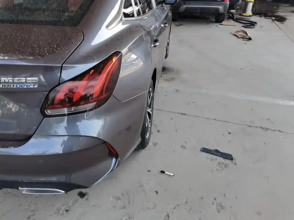 MG5 2021 Facelift 180DVVT CVT Youth Luxury Edition — миниатюра 8