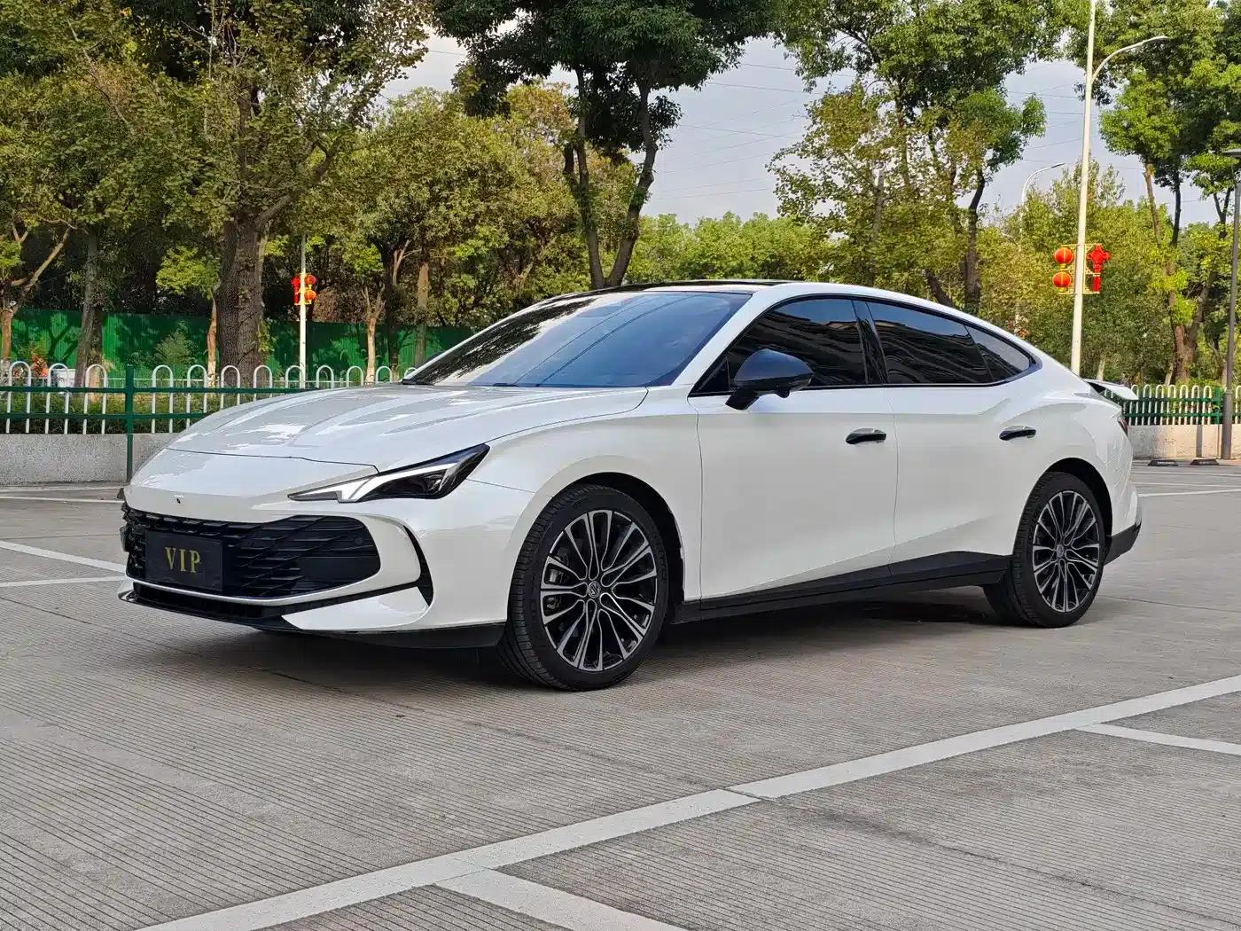 MG7 2025 1.5T 300 DCT Elegant Edition — миниатюра 2