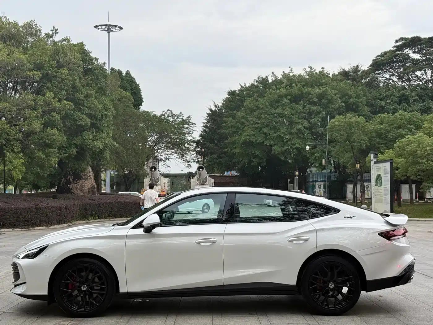 MG7 2026 2.0T Trophy+ Super Sport Edition — миниатюра 14
