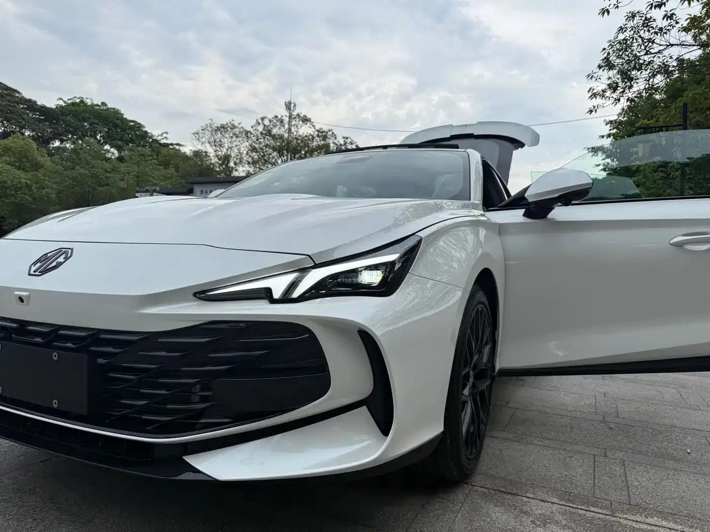 MG7 2026 2.0T Trophy+ Super Sport Edition — миниатюра 22