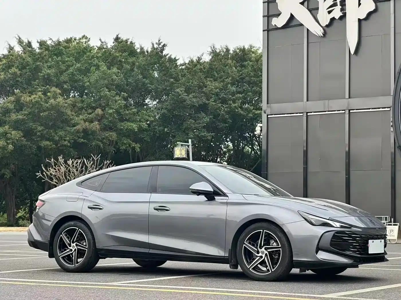 MG7 2023 1.5T DCT Elegant Edition — миниатюра 3