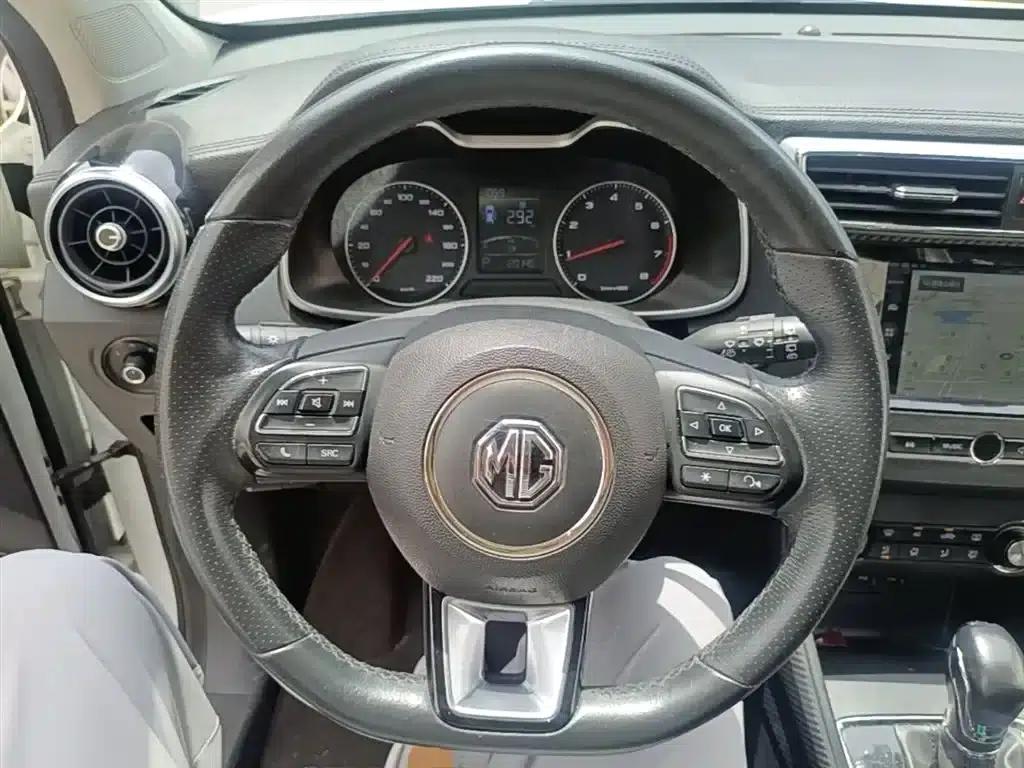 MG ZS 2017 1.5L Automatic Internet Edition — миниатюра 11