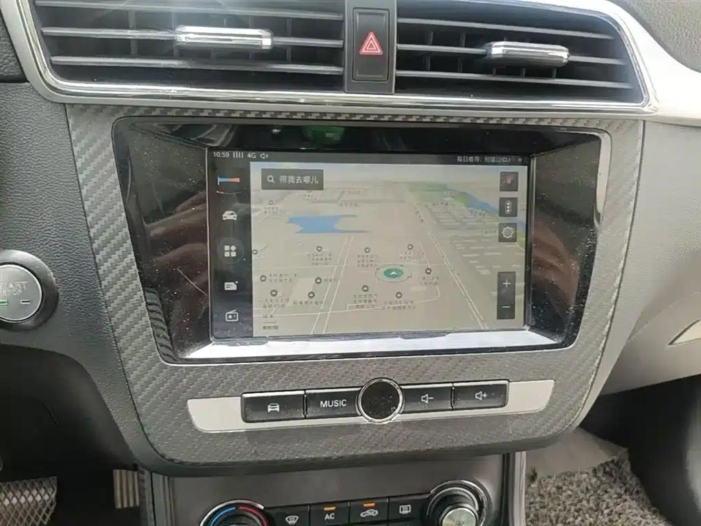 MG ZS 2017 1.5L Automatic Internet Edition — миниатюра 13