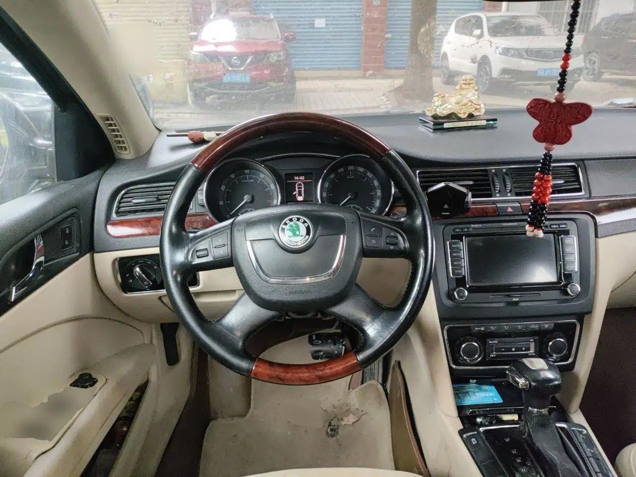 Skoda Superb 2009 2.0 TSI Automatic Luxury Edition — миниатюра 11