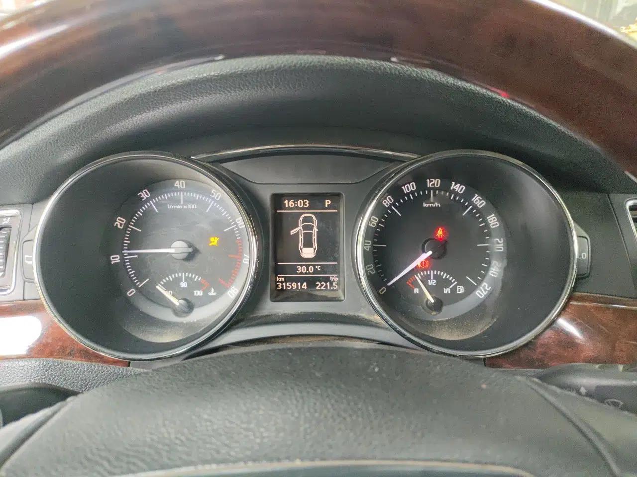Skoda Superb 2009 2.0 TSI Automatic Luxury Edition — миниатюра 12