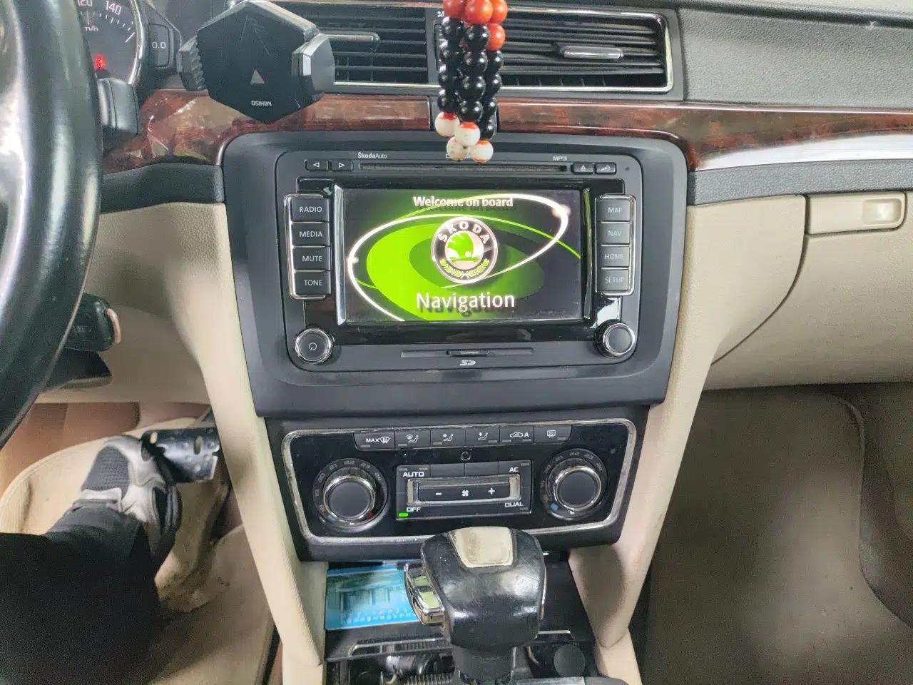 Skoda Superb 2009 2.0 TSI Automatic Luxury Edition — миниатюра 14