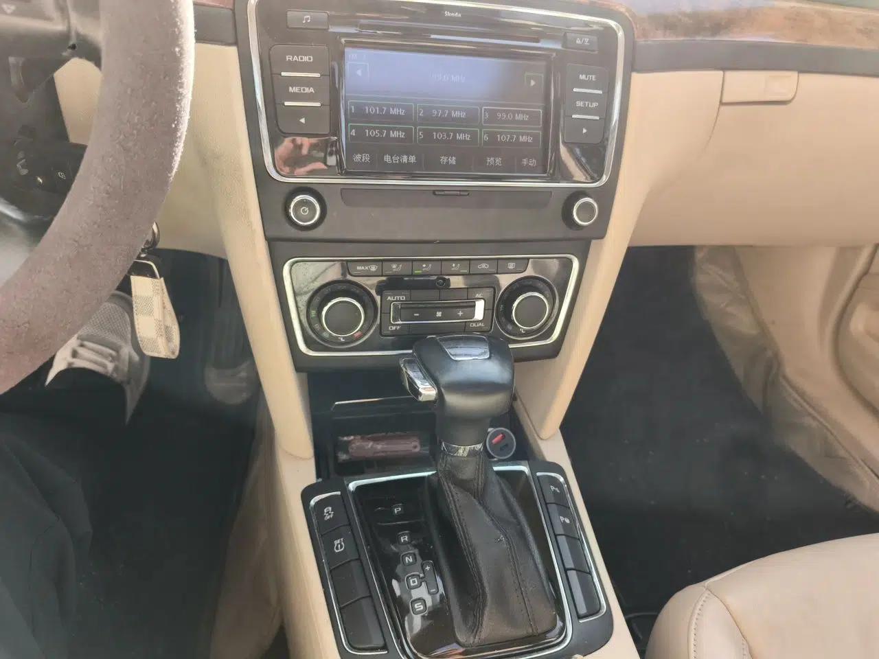 Skoda Superb 2012 1.8TSI Automatic Prestige Edition — миниатюра 14