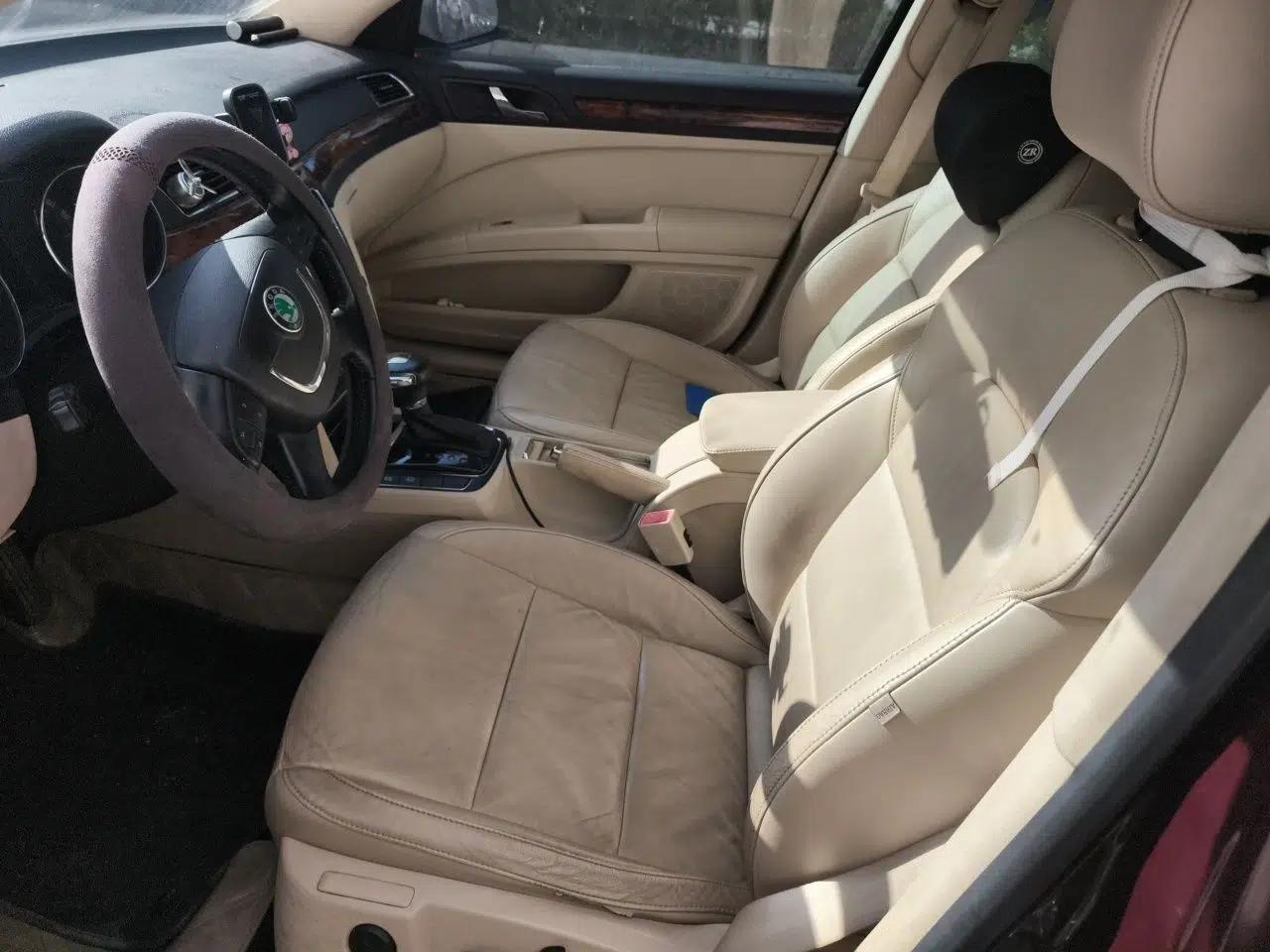 Skoda Superb 2012 1.8TSI Automatic Prestige Edition — миниатюра 16