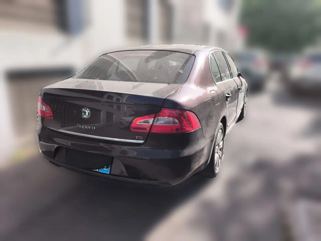 Skoda Superb 2012 1.8TSI Automatic Prestige Edition — миниатюра 6