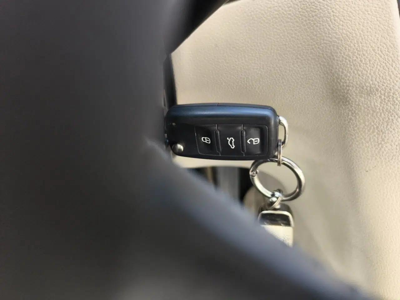 Skoda Superb 2012 1.8TSI Automatic Prestige Edition — миниатюра 9