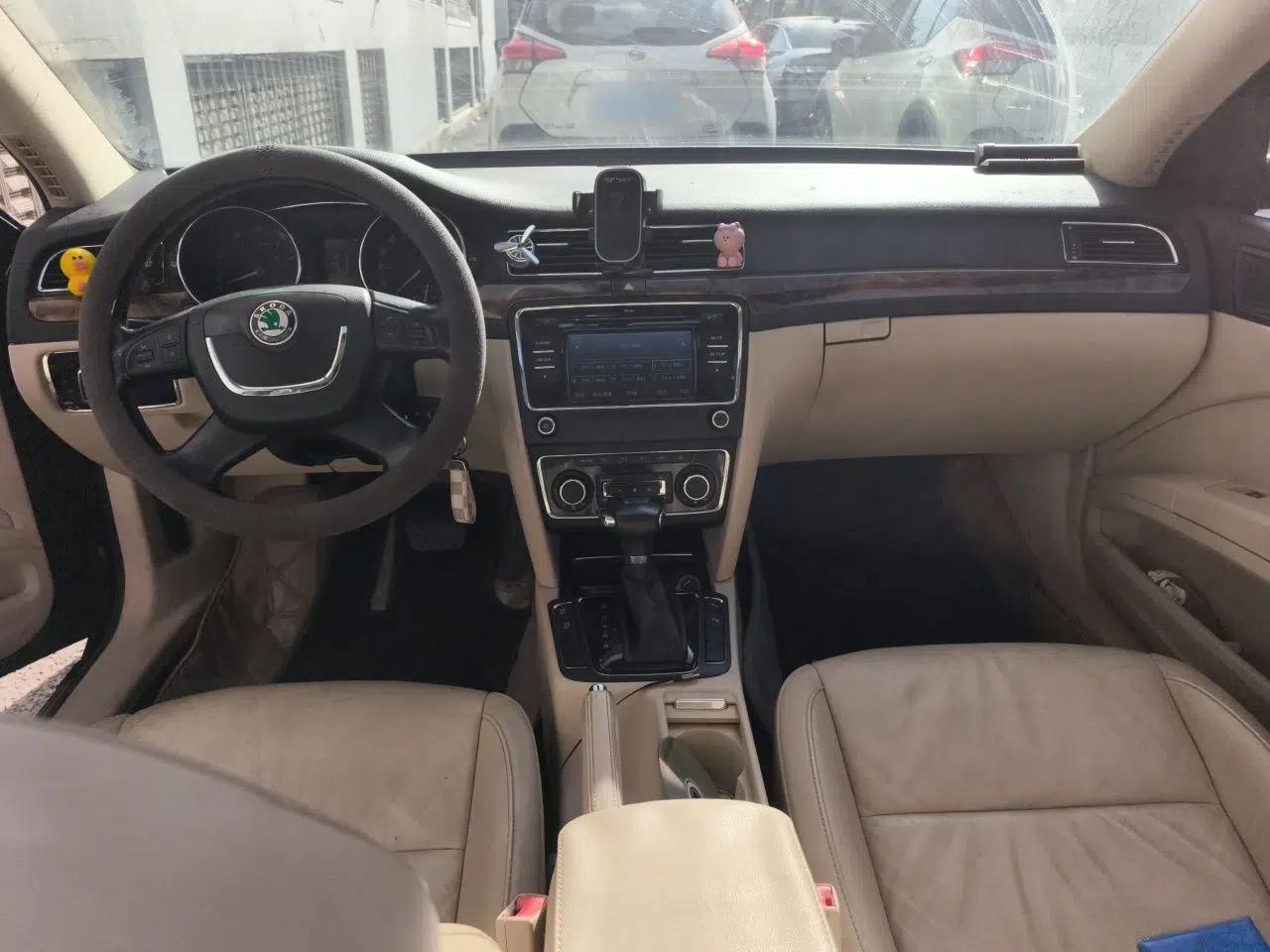 Skoda Superb 2012 1.8TSI Automatic Prestige Edition — миниатюра 10