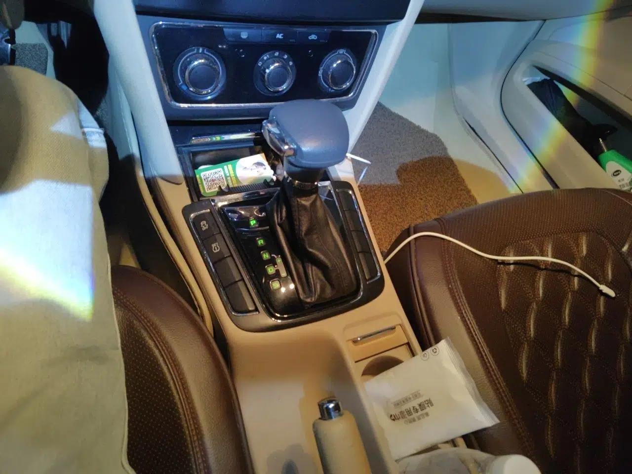 Skoda Superb 2012 1.8TSI Automatic Elegant Edition — миниатюра 15