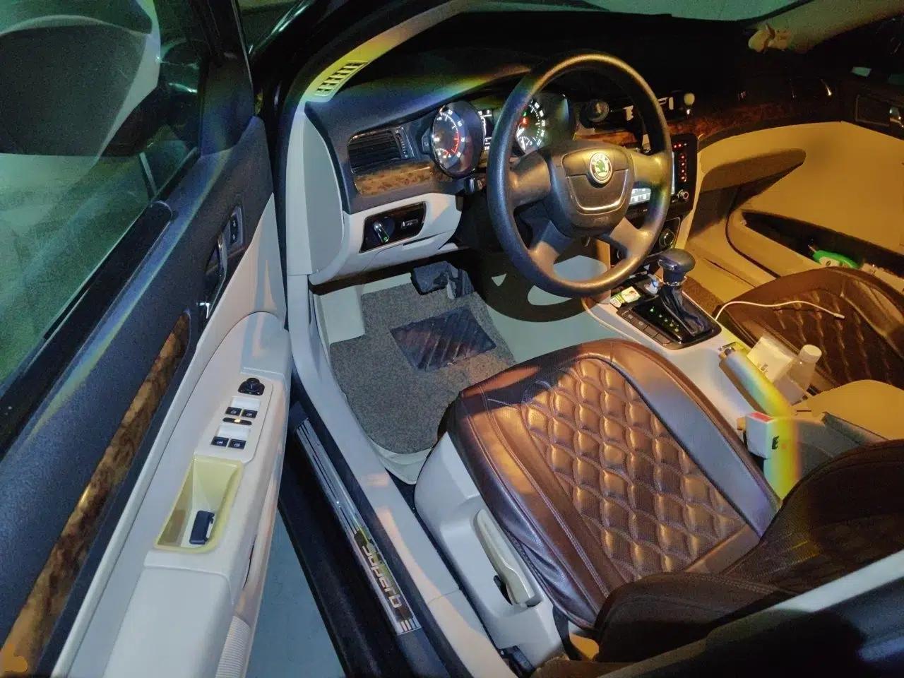 Skoda Superb 2012 1.8TSI Automatic Elegant Edition — миниатюра 17