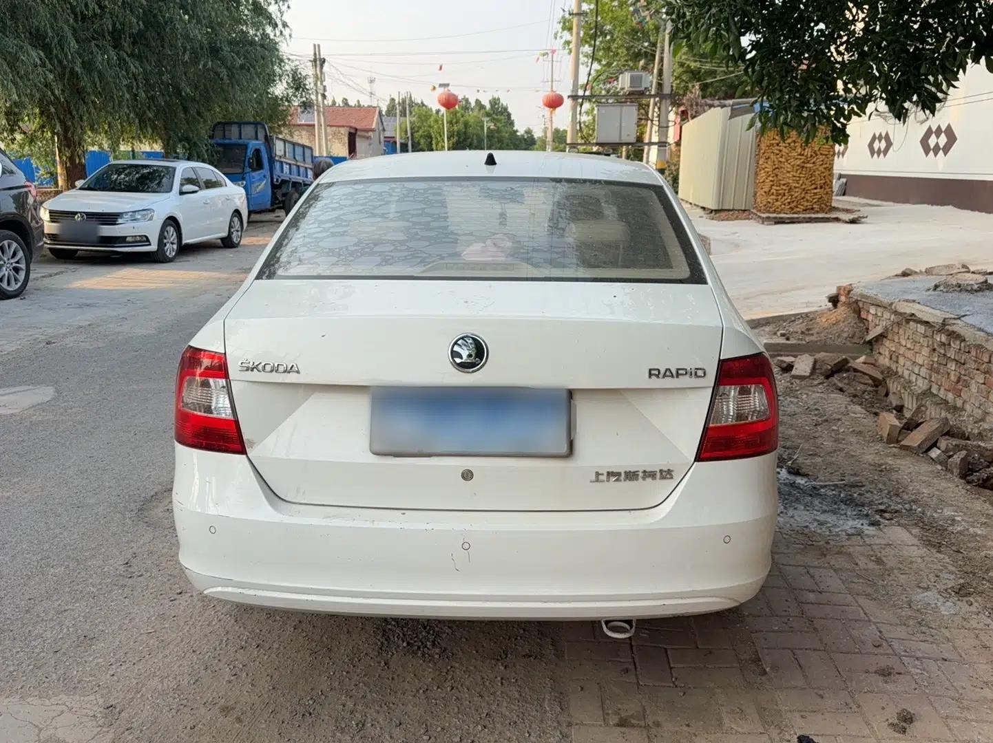 Skoda Rapid 2016 1.4L Manual Trend Edition — миниатюра 5