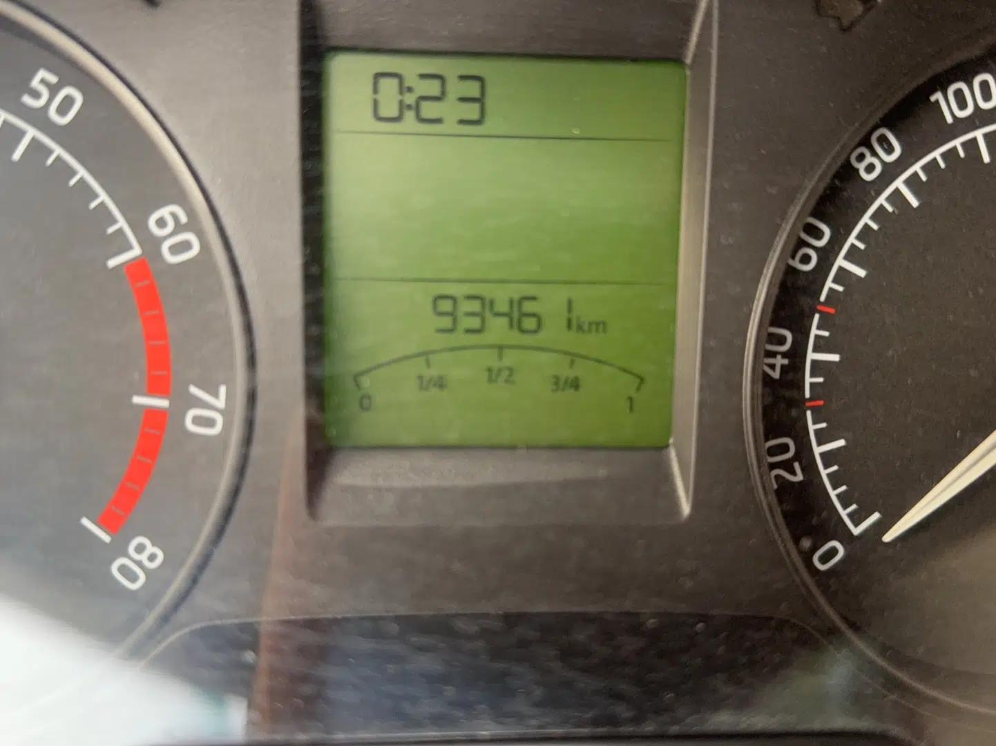 Skoda Rapid 2016 1.4L Manual Trend Edition — миниатюра 10