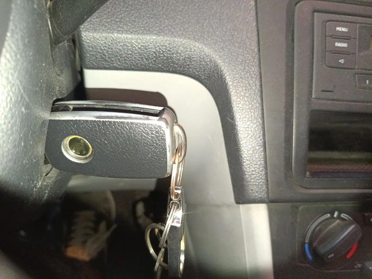 Skoda Rapid 2013 1.6L Manual Enjoyment Model — миниатюра 9