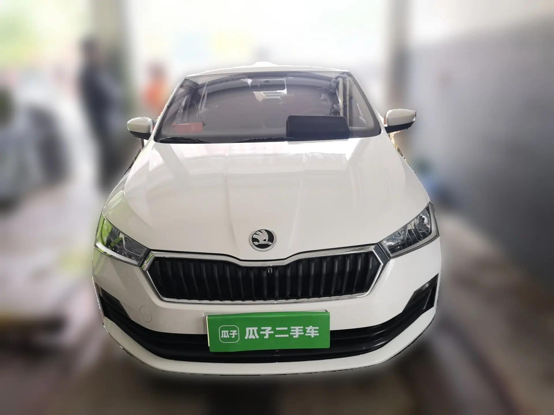 Skoda Rapid 2020 1.5L Automatic Standard Edition — миниатюра 2