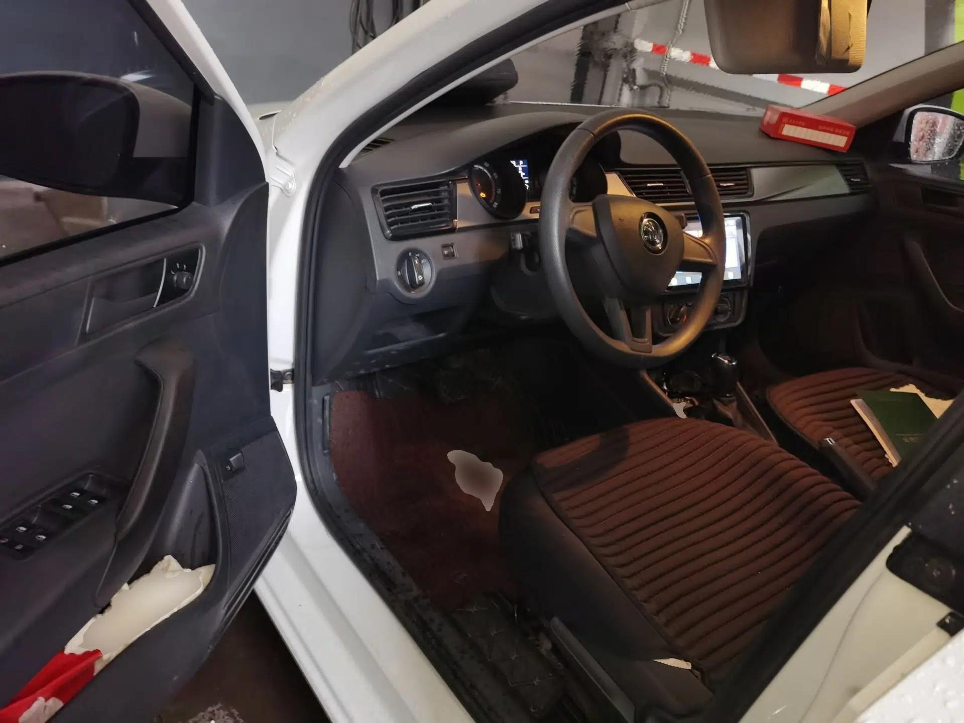 Skoda Rapid 2020 1.5L Automatic Standard Edition — миниатюра 17