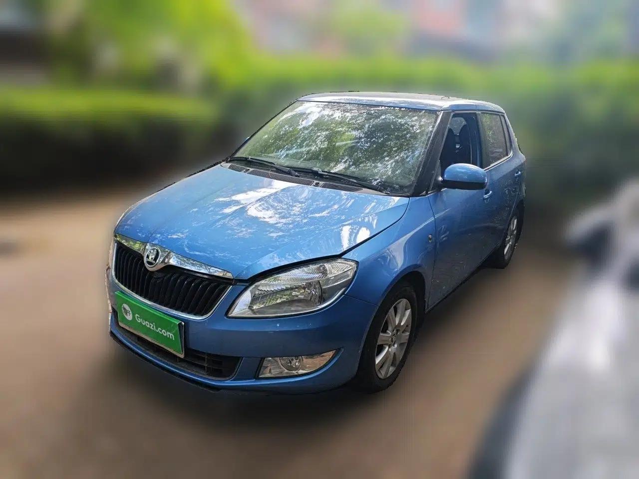 Skoda Fabia 2014 1.4L Manual Jingling Edition — миниатюра 1