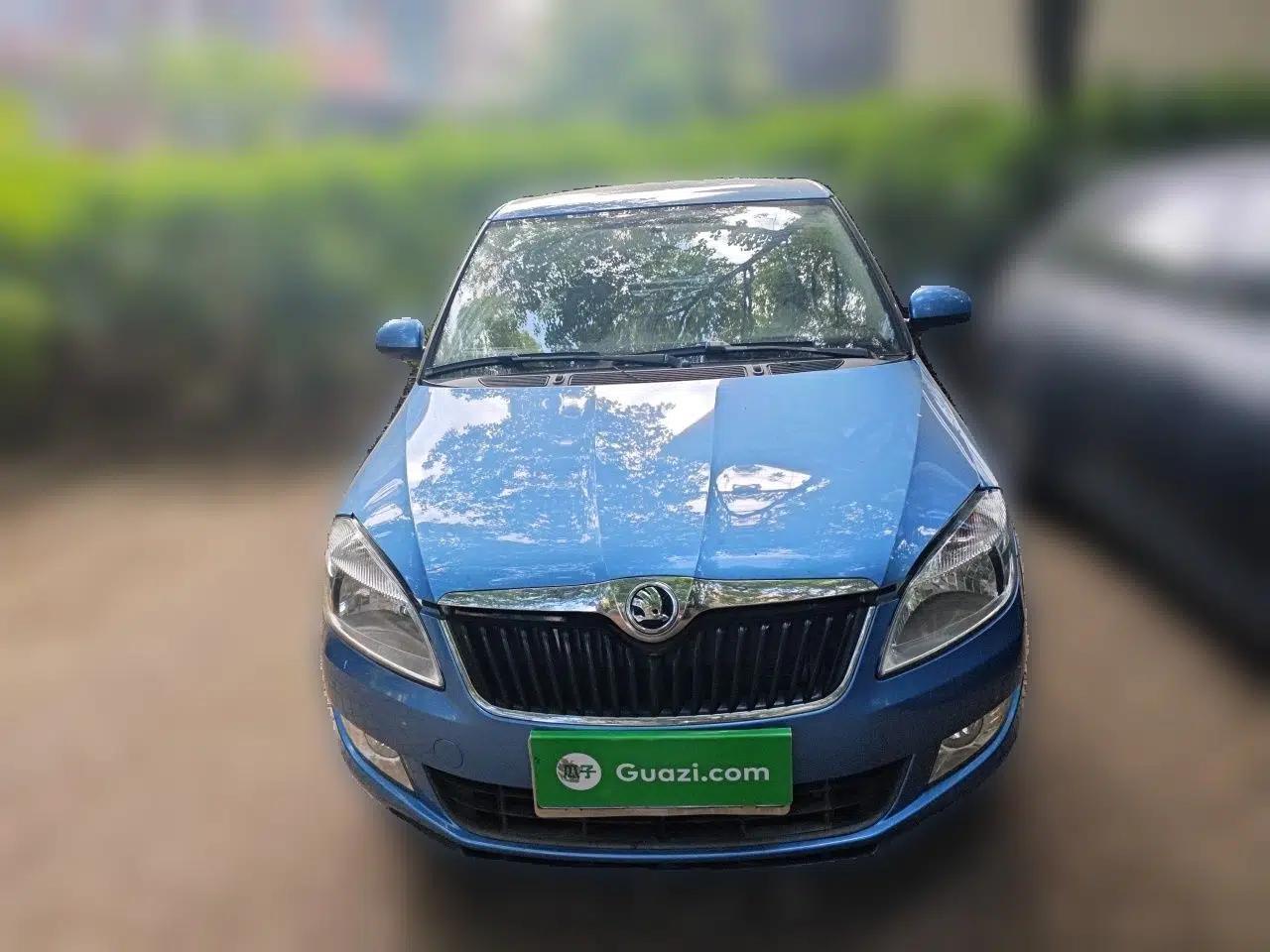 Skoda Fabia 2014 1.4L Manual Jingling Edition — миниатюра 2