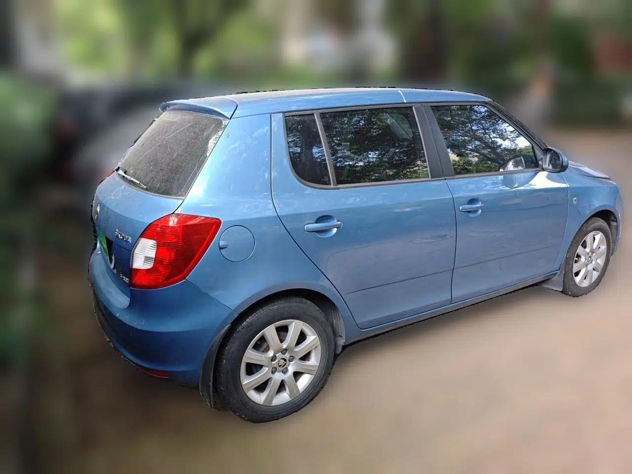 Skoda Fabia 2014 1.4L Manual Jingling Edition — миниатюра 6