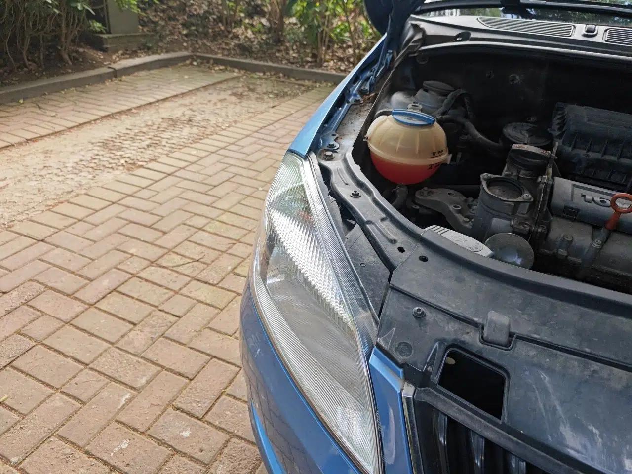 Skoda Fabia 2014 1.4L Manual Jingling Edition — миниатюра 7