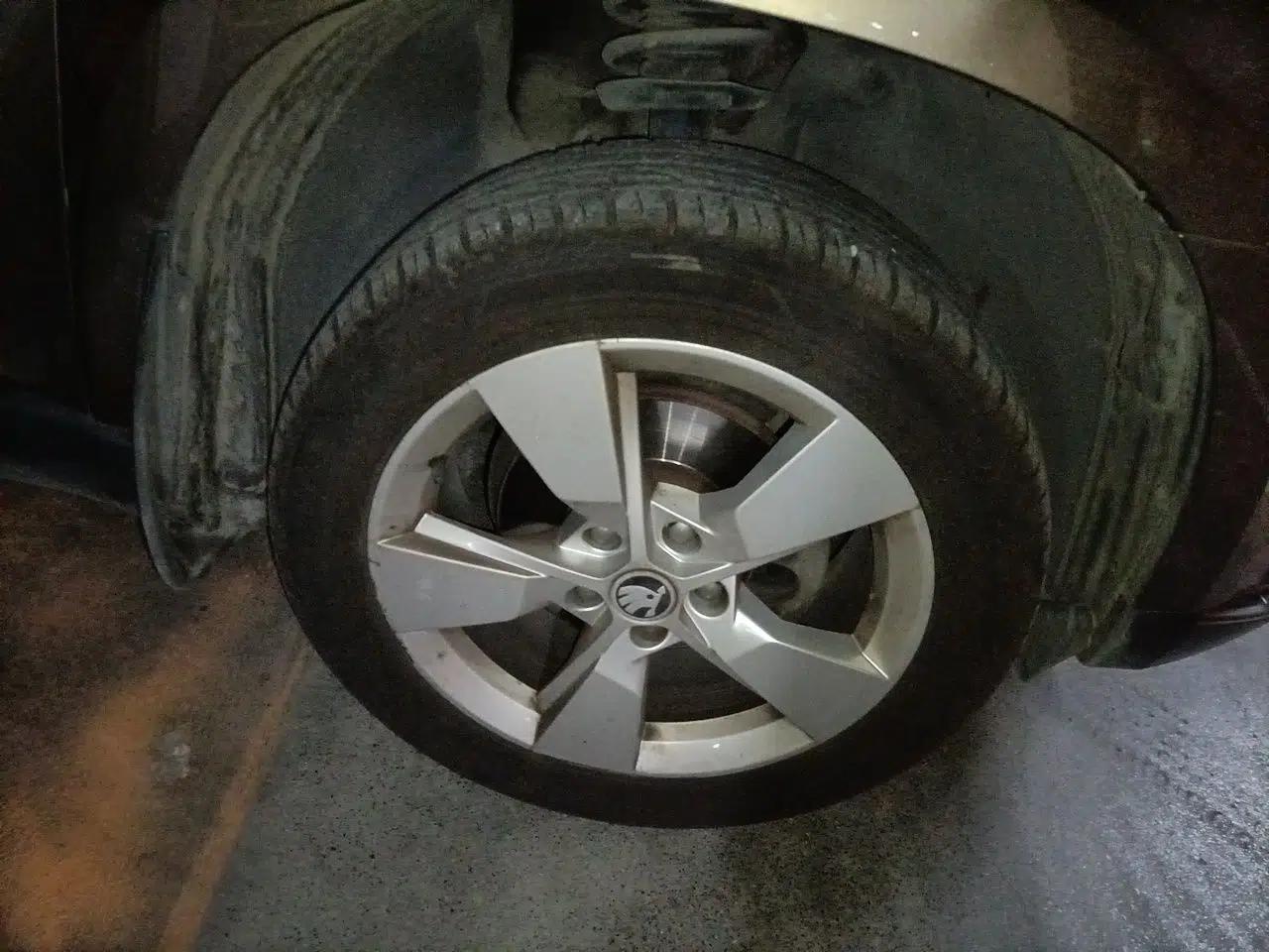 Skoda Yeti 2014 1.4 TSI DSG Polar Edition — миниатюра 8