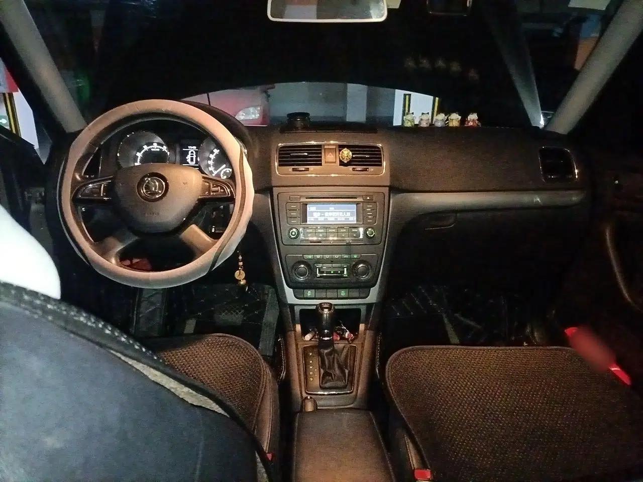 Skoda Yeti 2014 1.4 TSI DSG Polar Edition — миниатюра 10