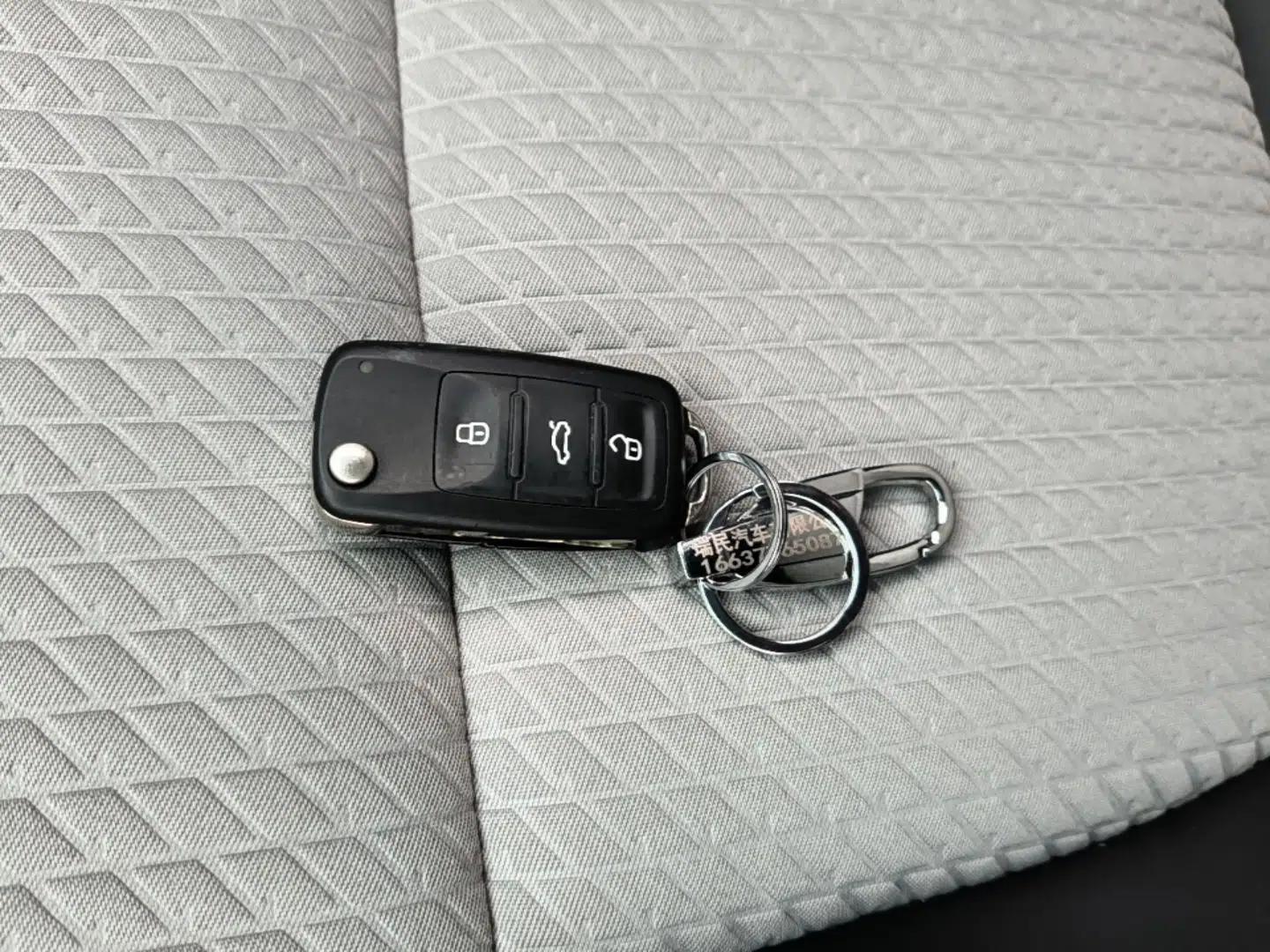 Skoda Yeti 2017 TSI280 DSG Advanced Edition — миниатюра 12