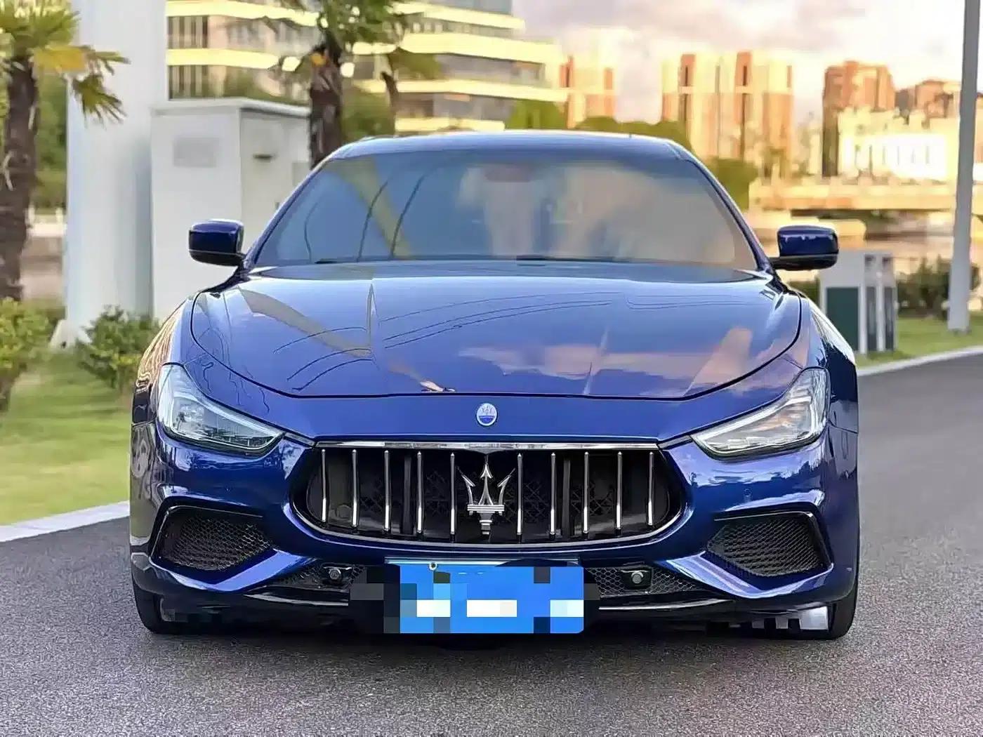 2017 Ghibli 3.0T Standard Edition — миниатюра 11