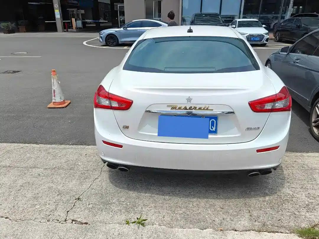 2014 Ghibli 3.0T Standard Edition — миниатюра 4
