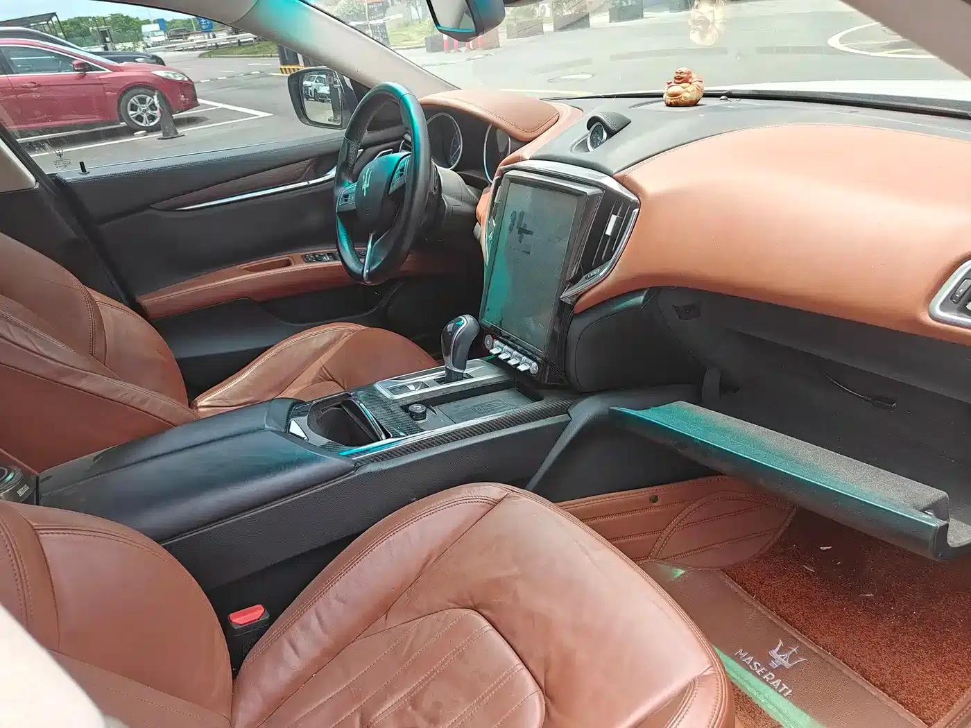 2014 Ghibli 3.0T Standard Edition — миниатюра 6