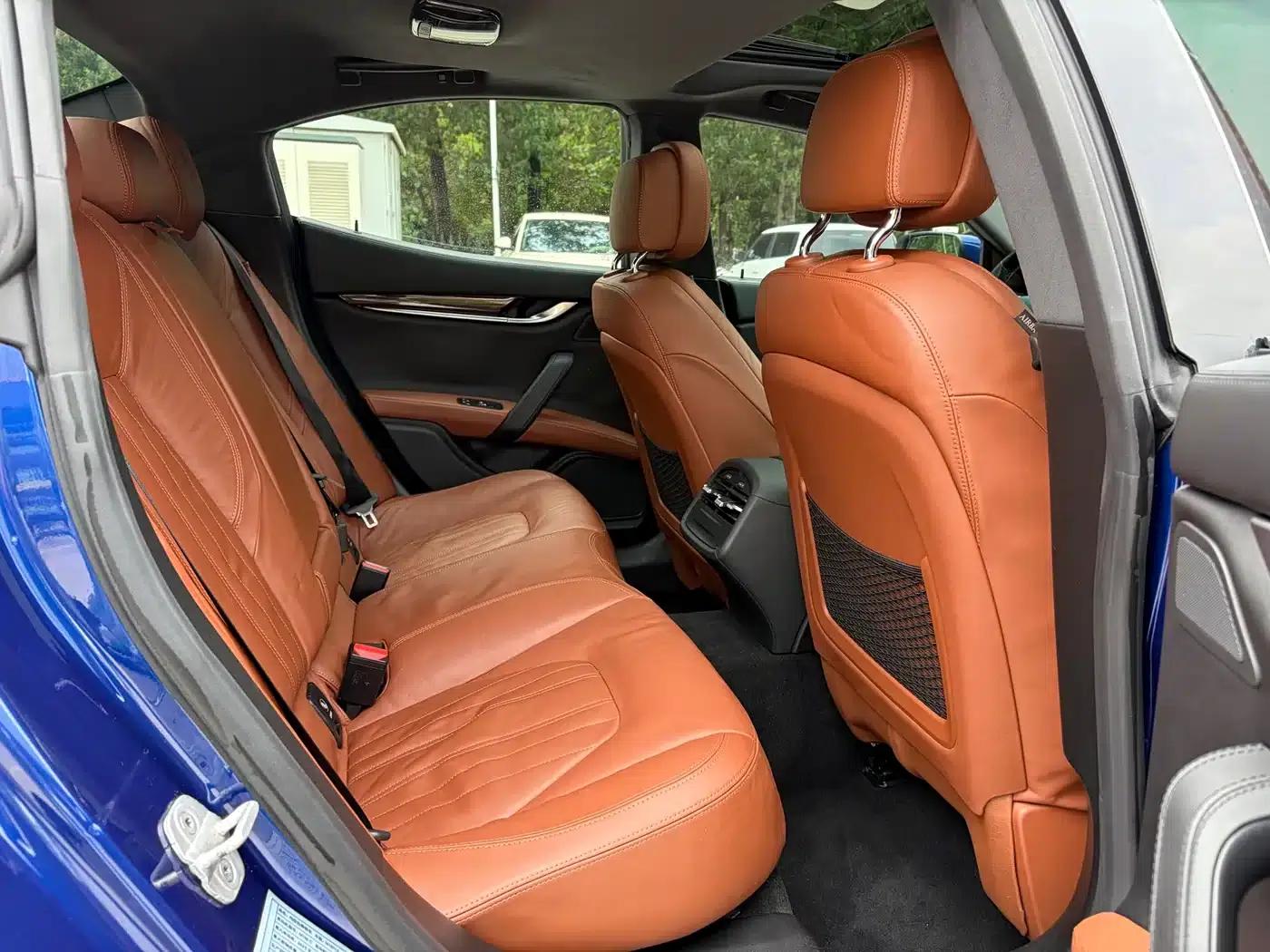 2014 Ghibli 3.0T Standard Edition — миниатюра 16