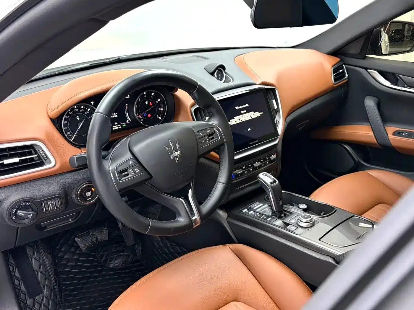 2021 Ghibli 2.0T Edge Edition — миниатюра 5