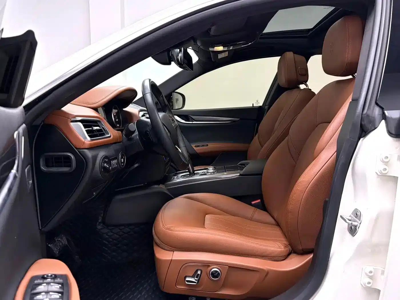 2021 Ghibli 2.0T Edge Edition — миниатюра 6