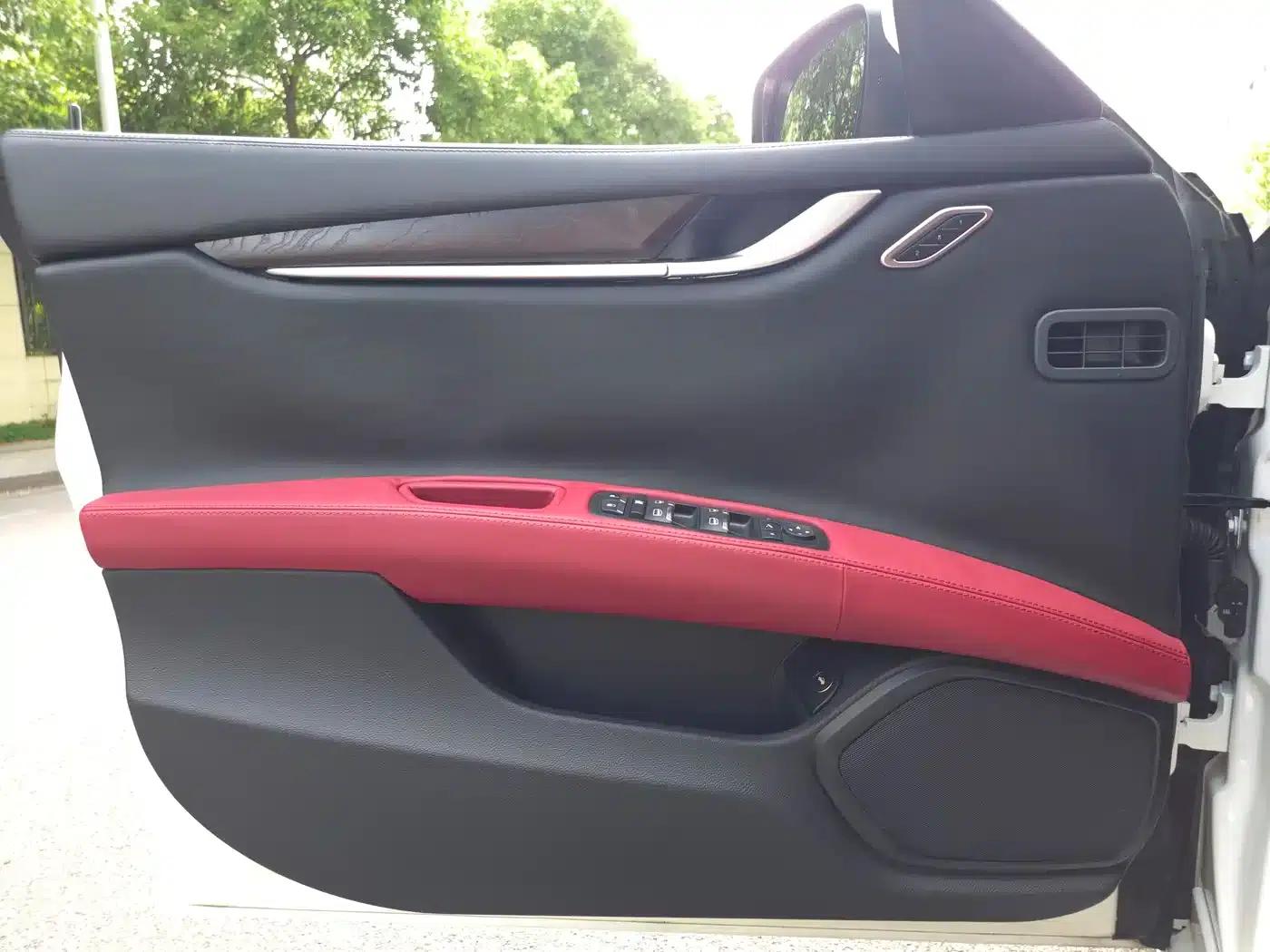 2014 Ghibli 3.0T Standard Edition — миниатюра 17