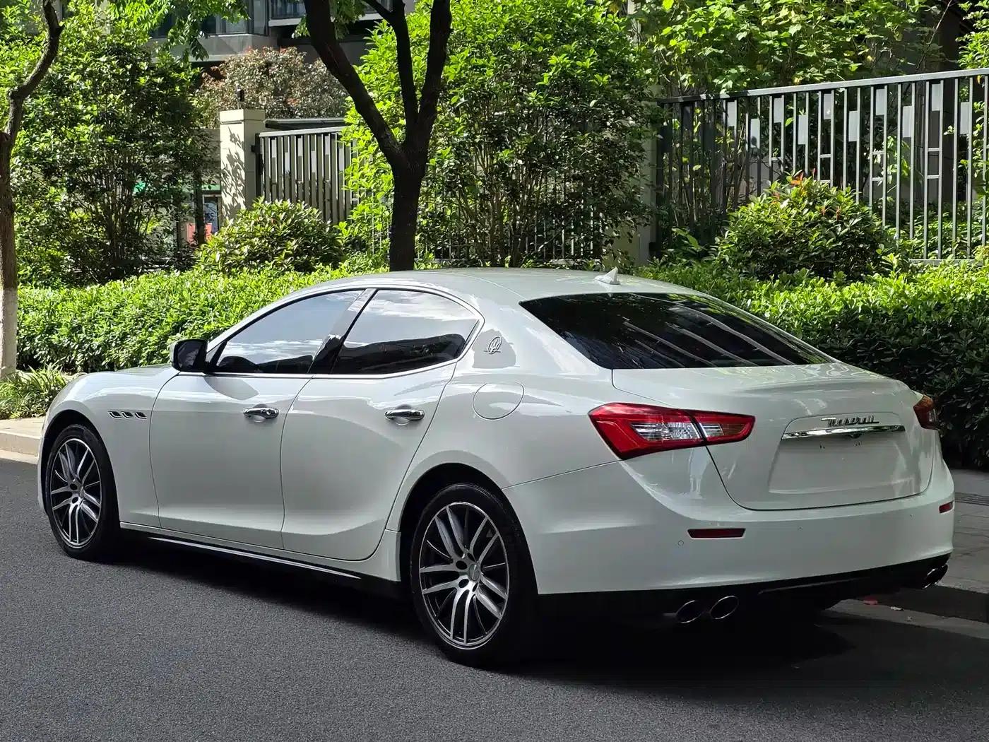 2014 Ghibli 3.0T Standard Edition — миниатюра 4