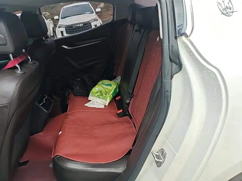2014 Ghibli 3.0T Standard Edition — миниатюра 17